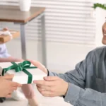 چطور هدایای سازمانی باعث افزایش فروش می‌شود؟